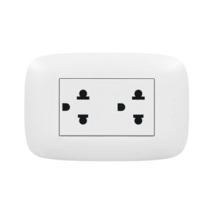 Tomacorriente universal doble 2x16A+T 250V Domino Sencia
